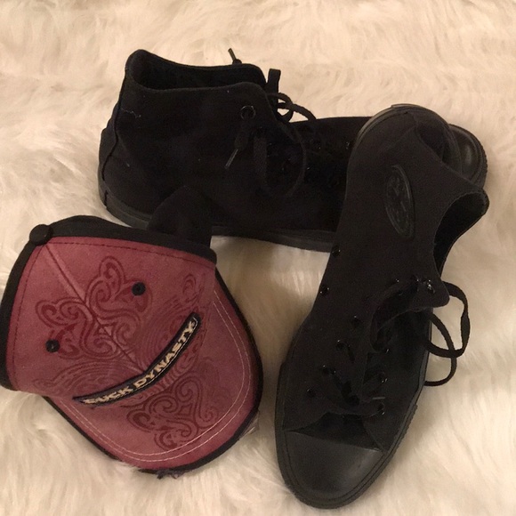 Converse Other - 💲⤵️ Converse Chuck Taylor Hightop Sneakers